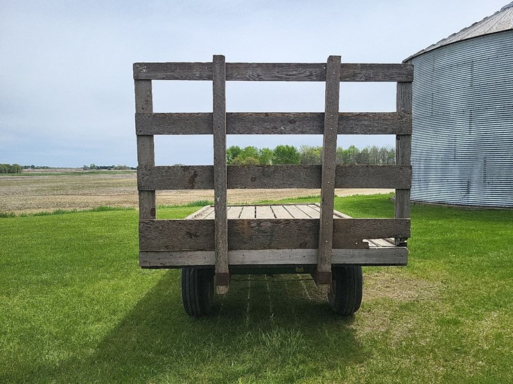 hay-wagon-w/john-deere-running-gear-image-4
