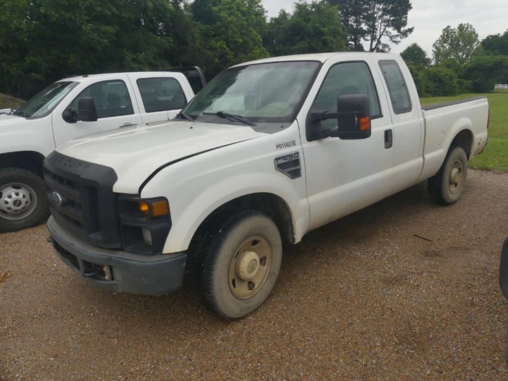 2009-ford-f250-image-1