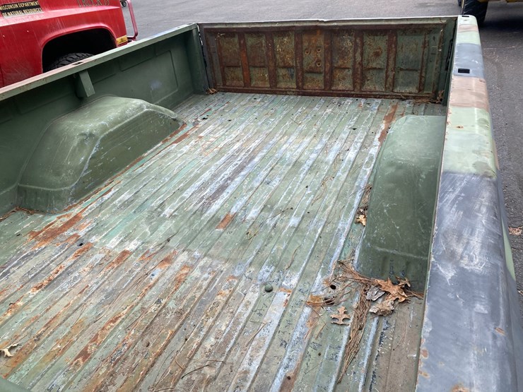 #144-•-1986-chevy-d30-8'-long-box-bed-image-12