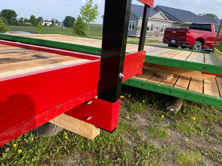 new---8’-x-18’-hay-wagon-with-gear-image-14