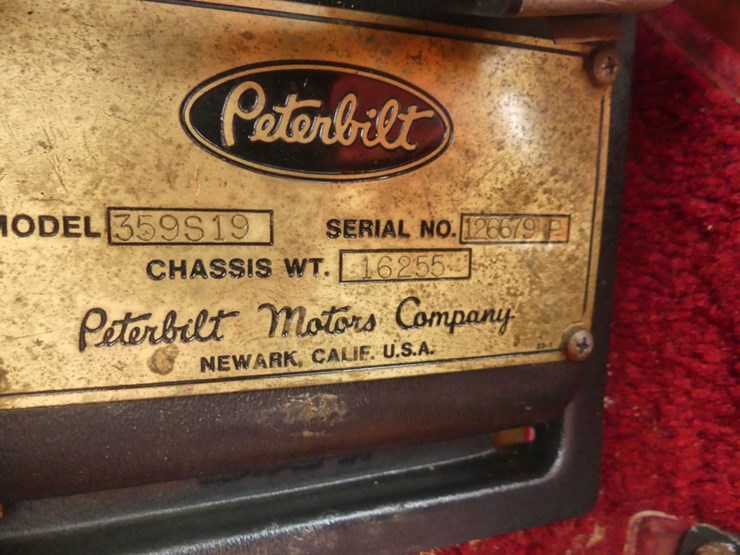 1980-peterbilt-359-image-20