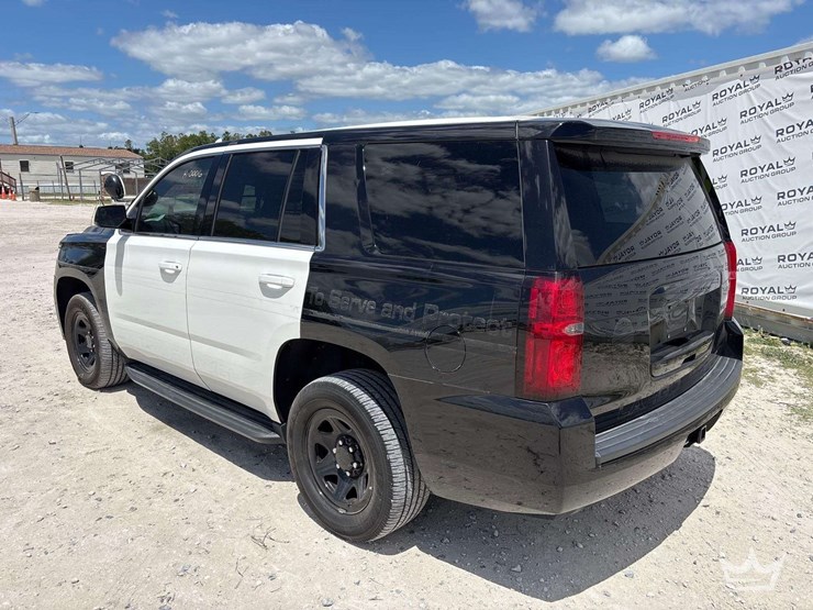 2019-chevrolet-tahoe-image-4
