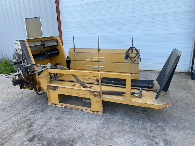 tubeline-3810-bale-boss-skidsteer-bale-chopper-image-1