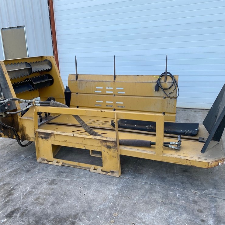 Tubeline 3810 Bale Boss Skidsteer Bale Chopper
