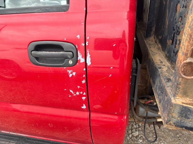 2004-chevrolet-silverado-3500-image-36