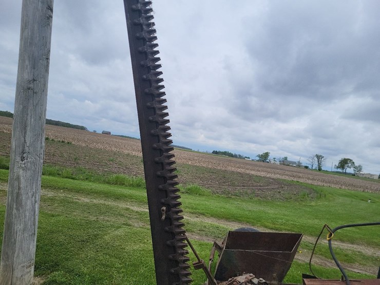 new-idea-253-pull-type-sickle-mower---nice-image-22