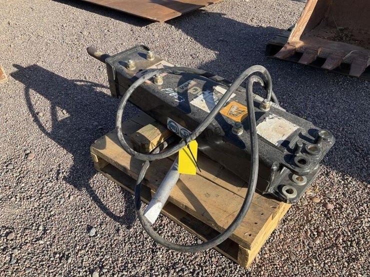jcb-100q-hydraulic-hammer-for-excavator-image-2