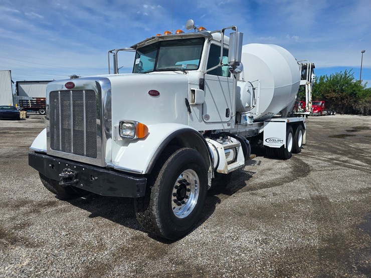2014-peterbilt-365-image-2