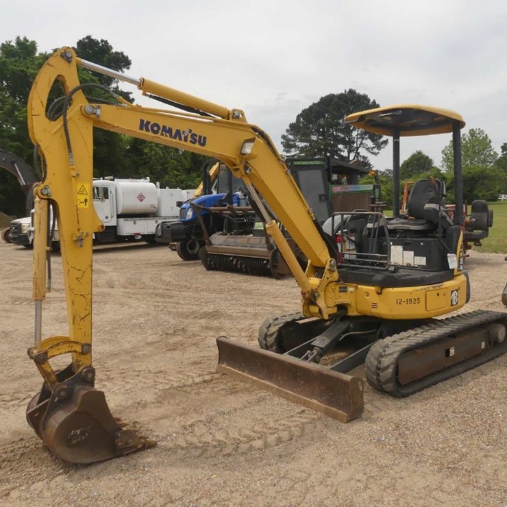 2013 KOMATSU PC35MR-3