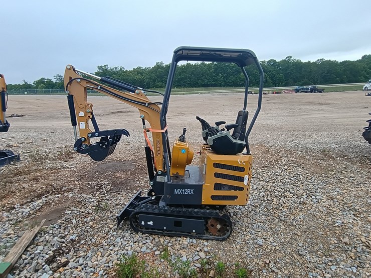 #24705-•-2025-agt-mx12rx-mini-escavator-image-3