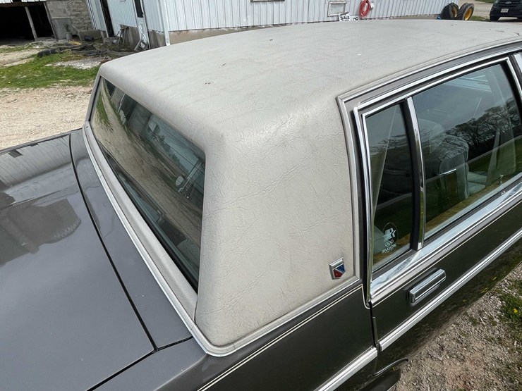 #140-•-1983-buick-park-avenue-(title-in-delay)-(kaukauna,-wi)-image-35