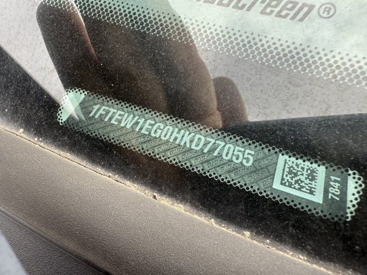 2017-ford-f150-image-9