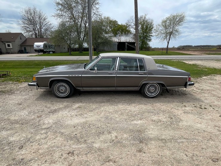 #140-•-1983-buick-park-avenue-(title-in-delay)-(kaukauna,-wi)-image-8
