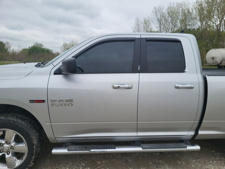 2014-dodge-1500-image-27