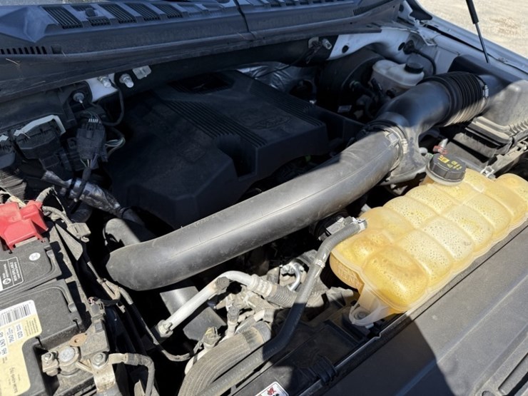 2018-ford-f150-xlt-image-12