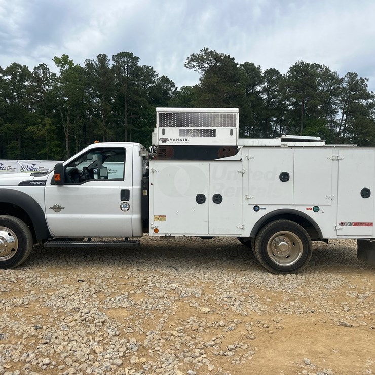 2015 FORD F550