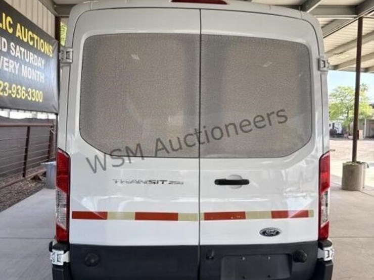 2015-ford-transit-image-7