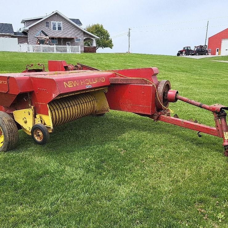 NEW HOLLAND 273