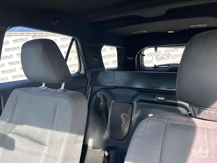 2018-ford-explorer-image-19