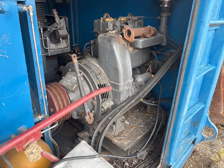 #36205-•-ingersol-rand-diesel-air-compressor-in-off-shore-skid-|-for-parts/repairs-image-5