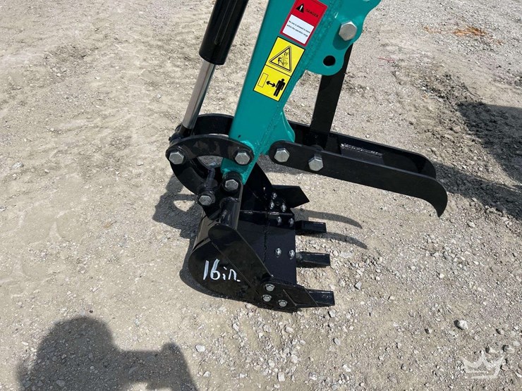 mini-excavator-image-16