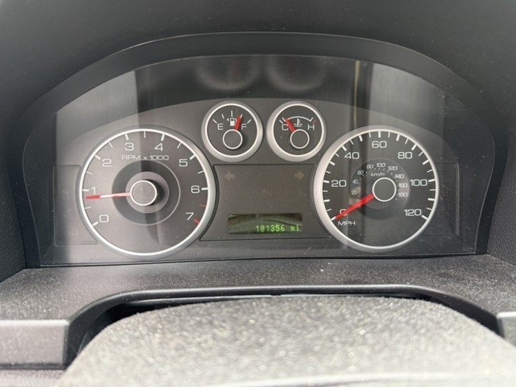 2009-ford-fusion-se-sedan-image-23
