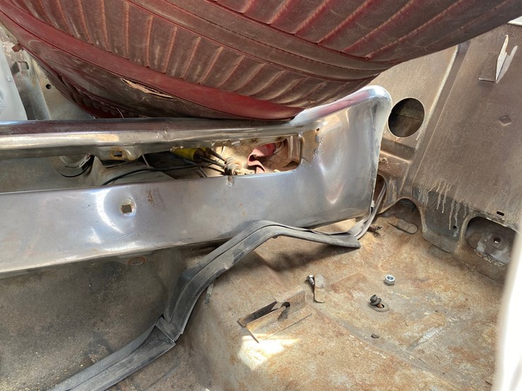#122-•-1967-chevy-chevelle-convertible-project-car-(title-in-delay)-(nitke-yard-mosinee,-wi)-image-39