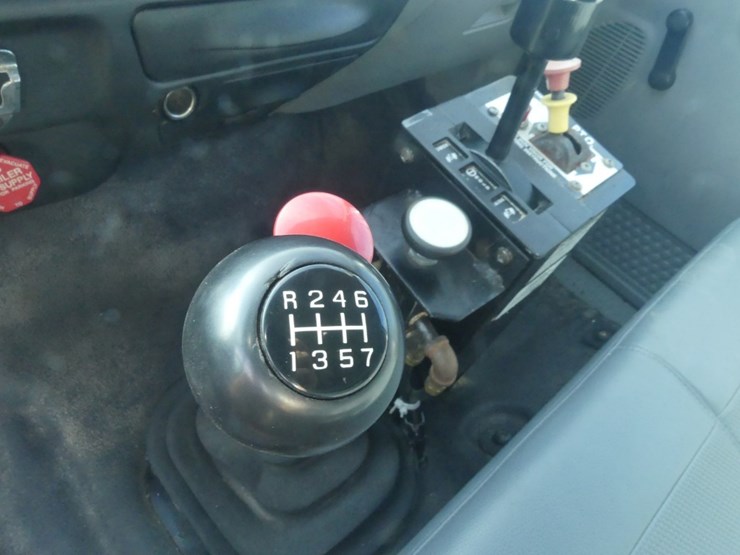 2004-ford-f750-image-15