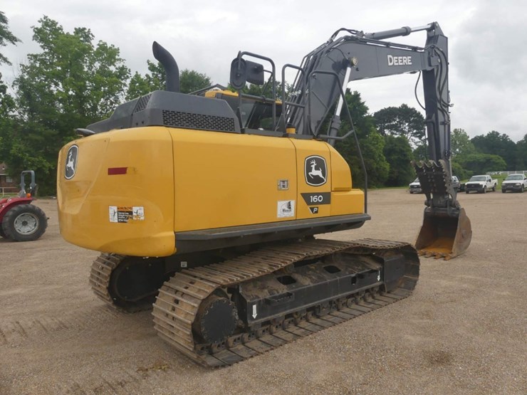 2023-john-deere-160-image-4