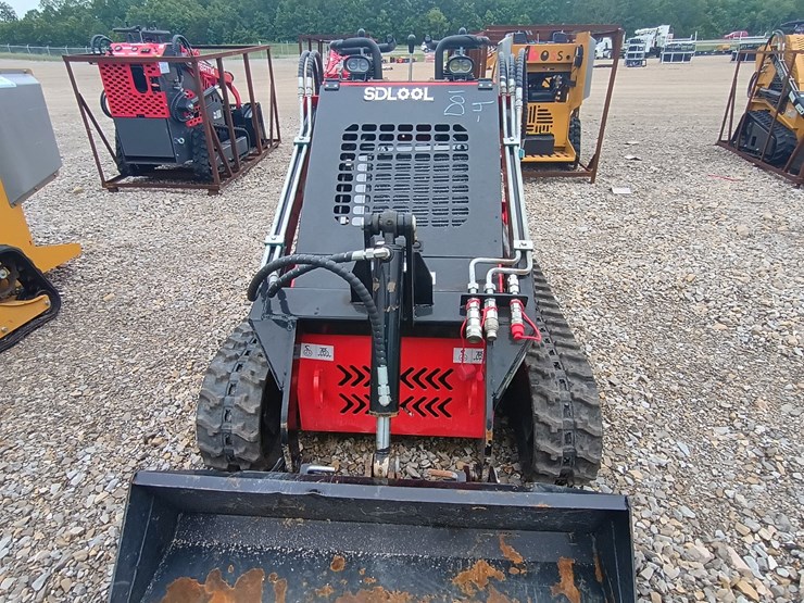 #24716-•-2025-future-380r-mini-skid-steer-image-4