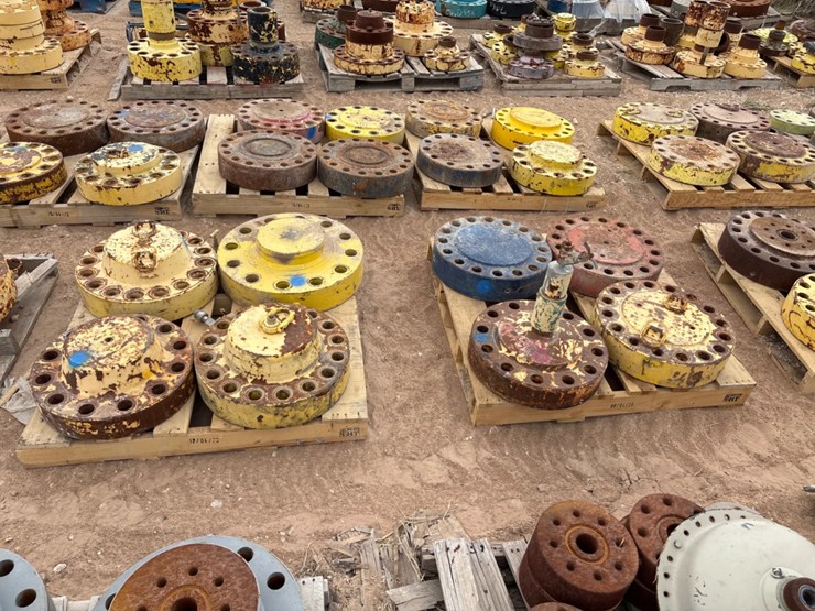 (6-pallets)-assorted-blind/-lift-flanges-&-adapter-flanges-image-3