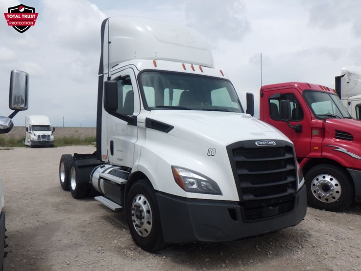 2019-freightliner-cascadia-116-image-3