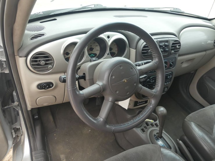 2001-chrysler-pt-cruiser-image-8
