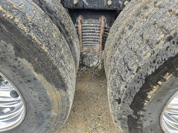#24355-•-2004-mack-cv713-granite-dump-truck-image-102