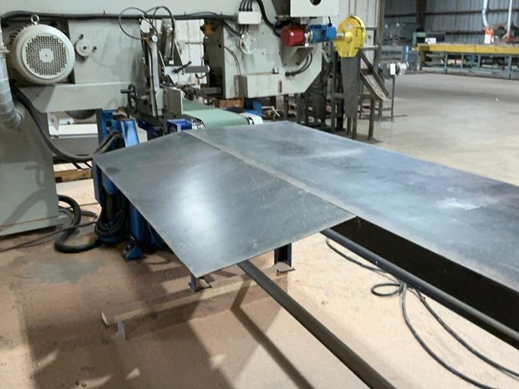 #185-•-2015-kentwood-hbr-300-horizontal-resaw-image-78