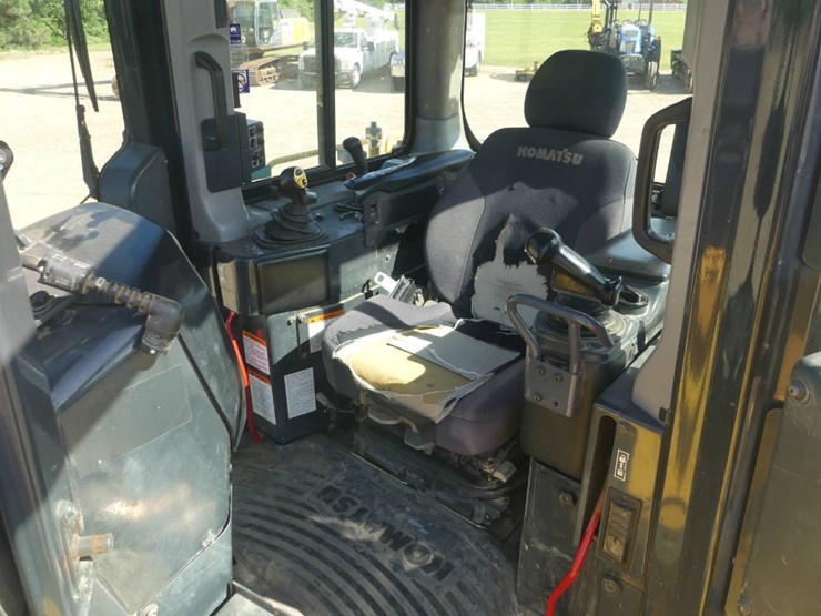2019-komatsu-d65pxi-18-image-12