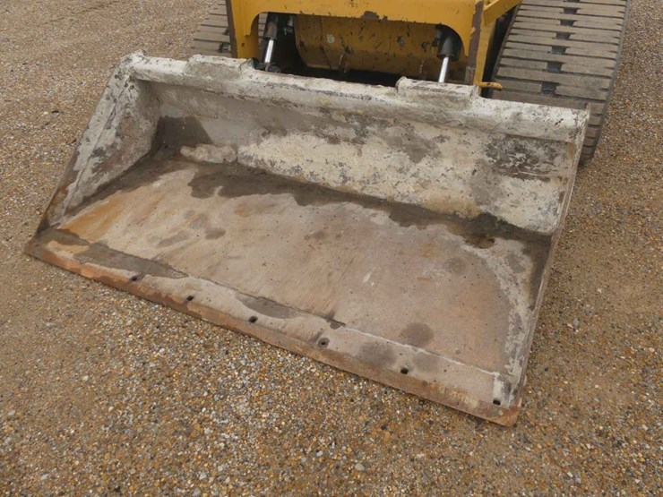 2020-caterpillar-299d3-image-7