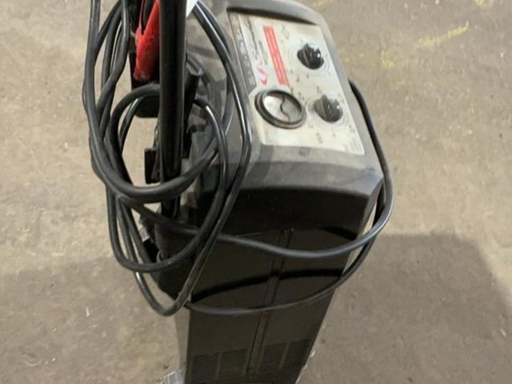 #106-•-schumacher-sc-1445-battery-charger/engine-starter-image-4