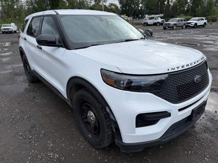 2020-ford-explorer-image-2