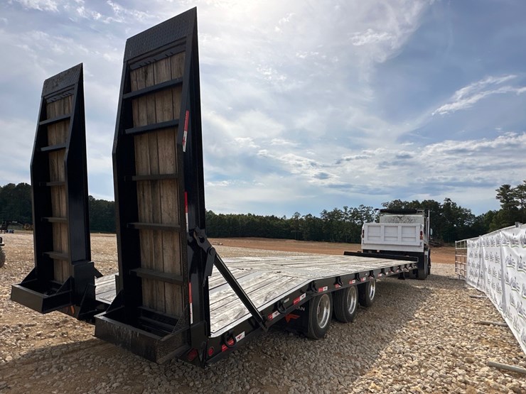 #20675-•-34'-2025-kraftsman-pintle-hitch-trailer-image-4
