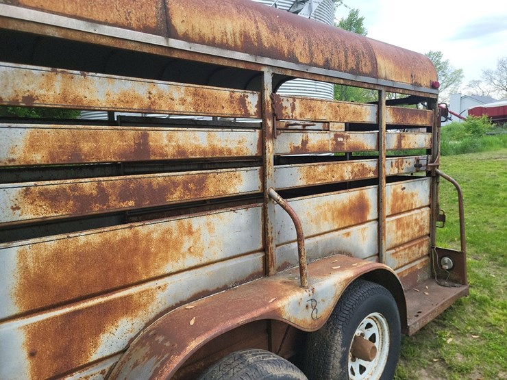 1990-s&h-tandem-axle-bumper-livestock-trailer-image-18