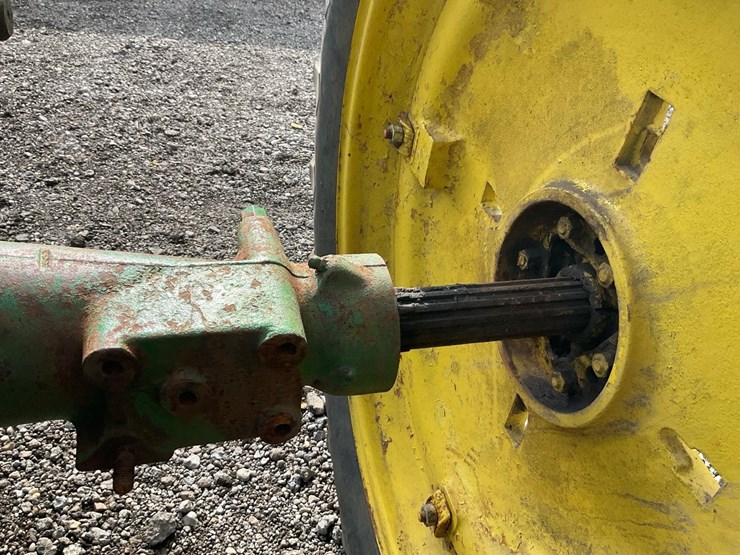 john-deere-b-image-30