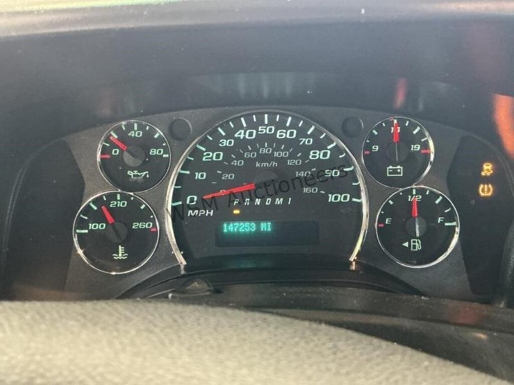 2013-chevrolet-express-2500-image-18