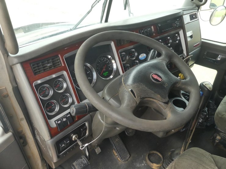 2007-kenworth-t800-image-22