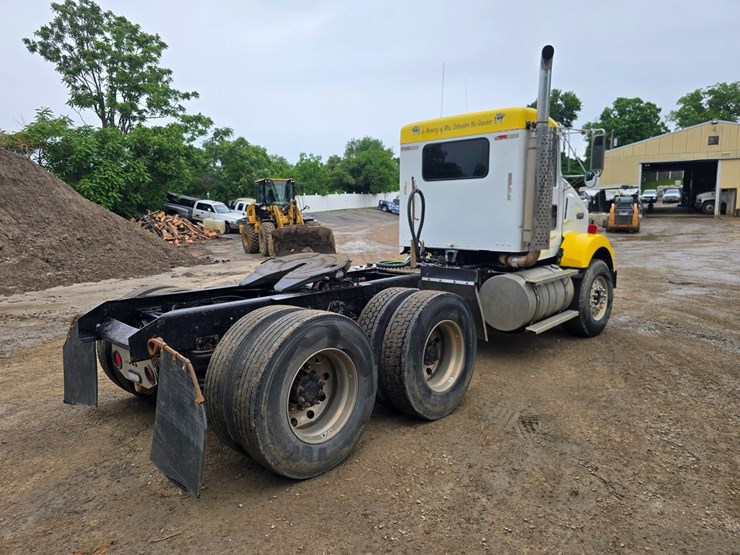 1999-kenworth-t800-image-19