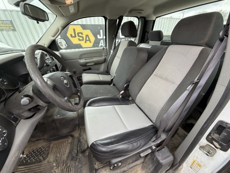 2008-chevrolet-silverado-1500-image-25