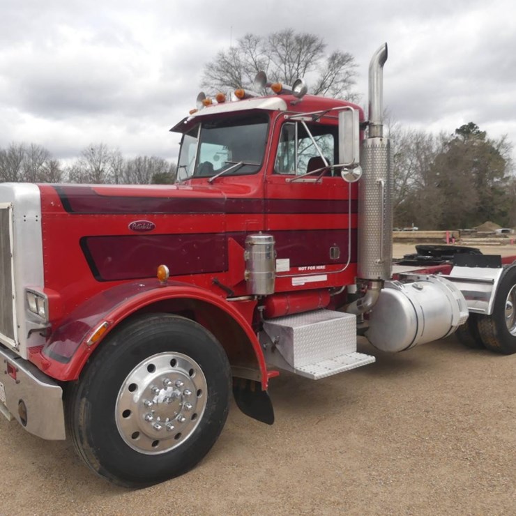 1980 PETERBILT 359
