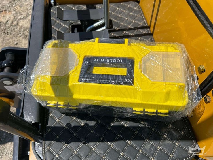 mini-excavator-image-18