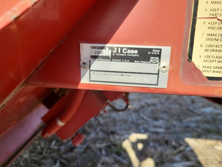 international-8840-swather-image-39
