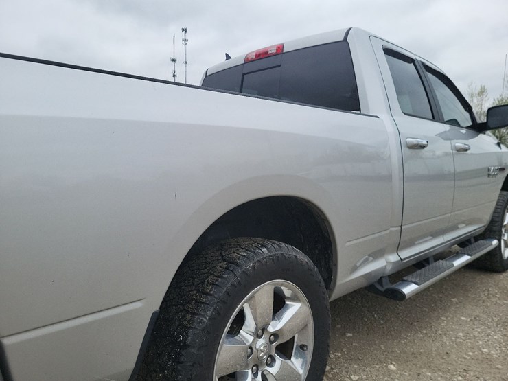2014-dodge-1500-image-44